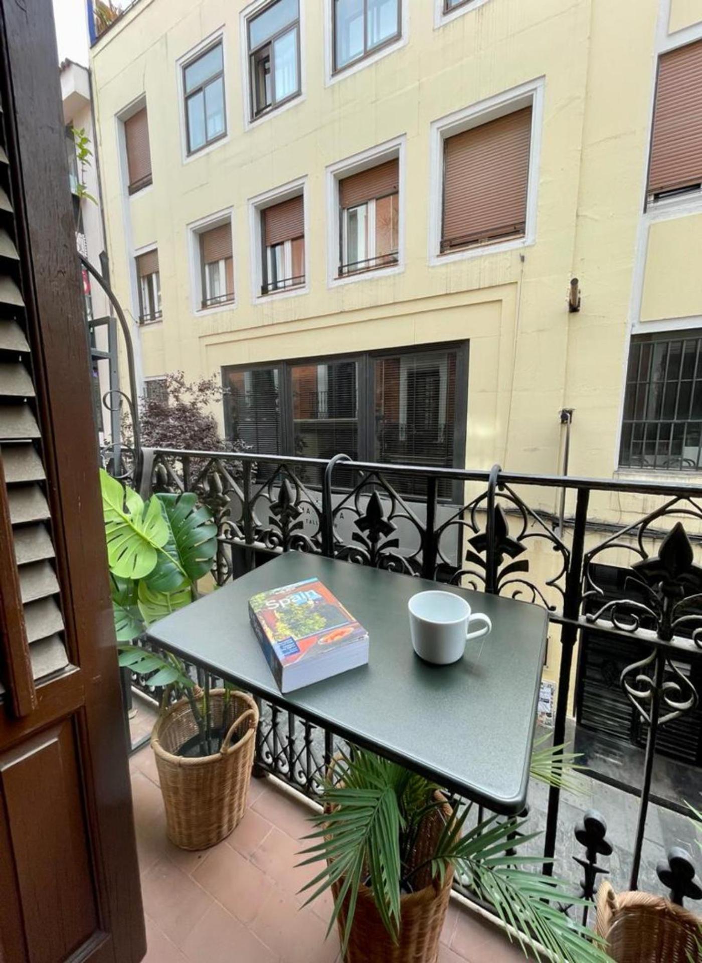 Beautiful Loft Para 3Pax En Huertas-Cortes Madrid Dış mekan fotoğraf